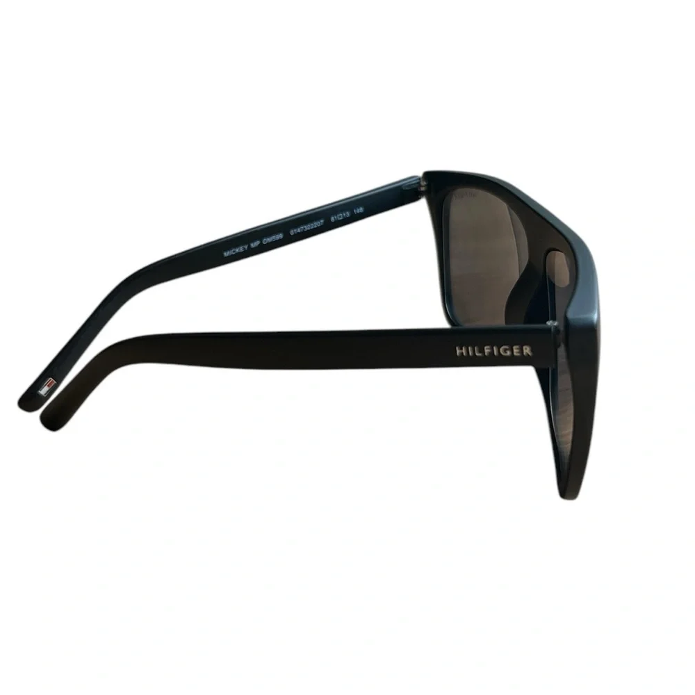 Tommy Hilfiger Mickey black men’s sunglasses